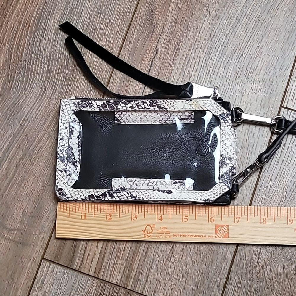 3/$20🎉 Aimee Kestenberg Leather Phone Crossbody Vanilla Snake Print Mini Purse - Picture 9 of 10